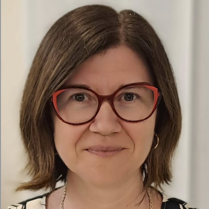 Dr. Irina Cristea