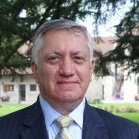Dr. Osvaldo Bascur