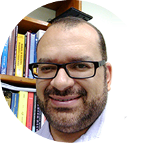 Prof. Dr. Osvaldo A. Santos-Filho