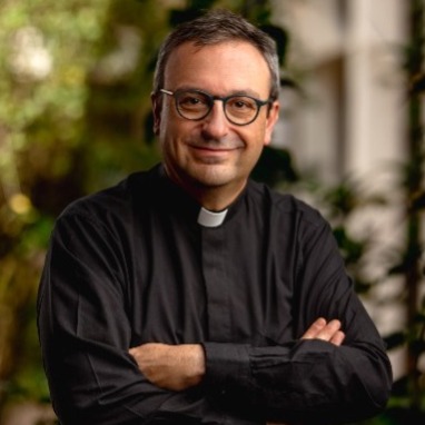 Dr. Andrea Ciucci