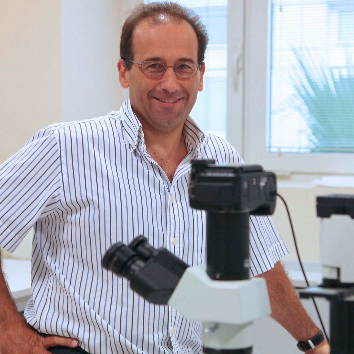 Dr. Alfredo Berzal-Herranz