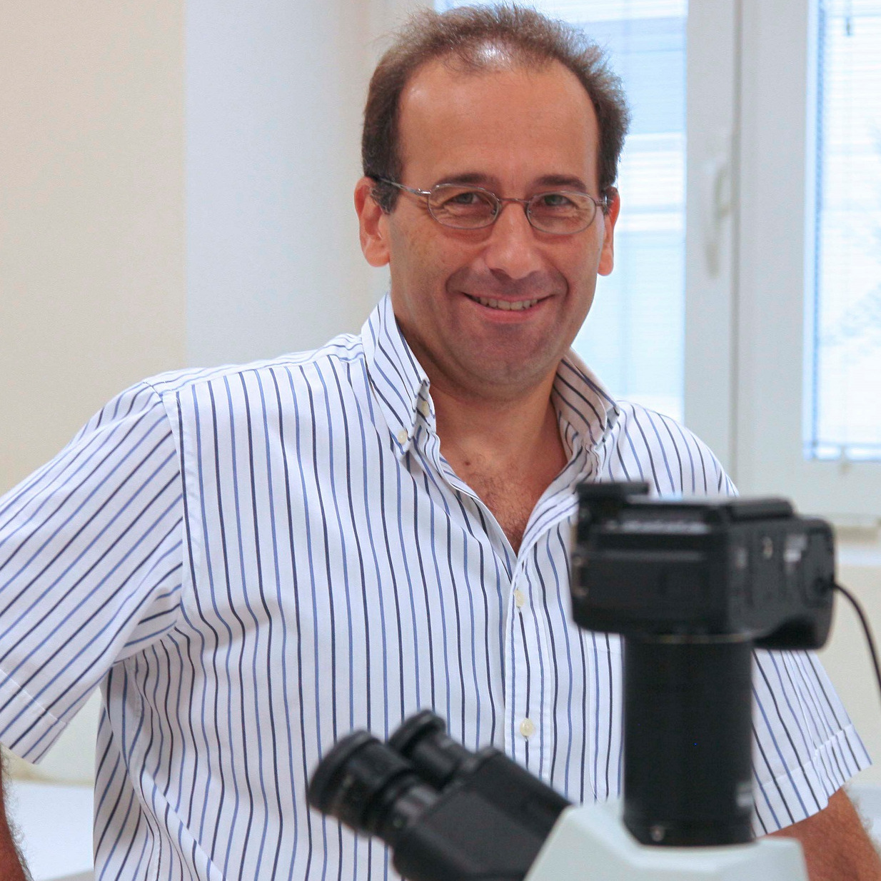 Dr. Alfredo Berzal-Herranz