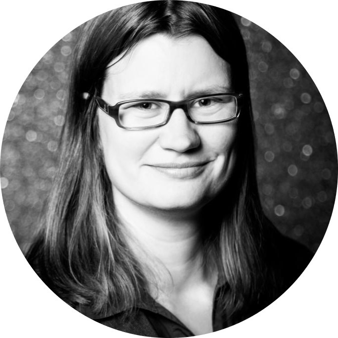Dr. Xenia van Edig