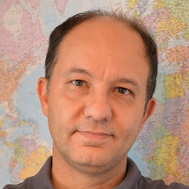 Prof. Dr. Devis Bellucci