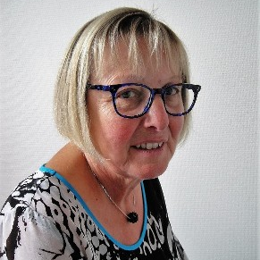 Dr. Annie Mayence