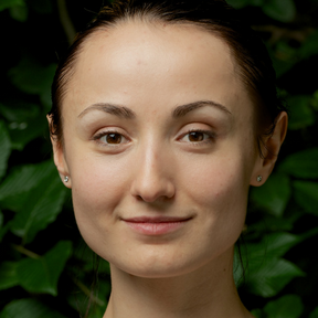 Dr. Larysa Baraban