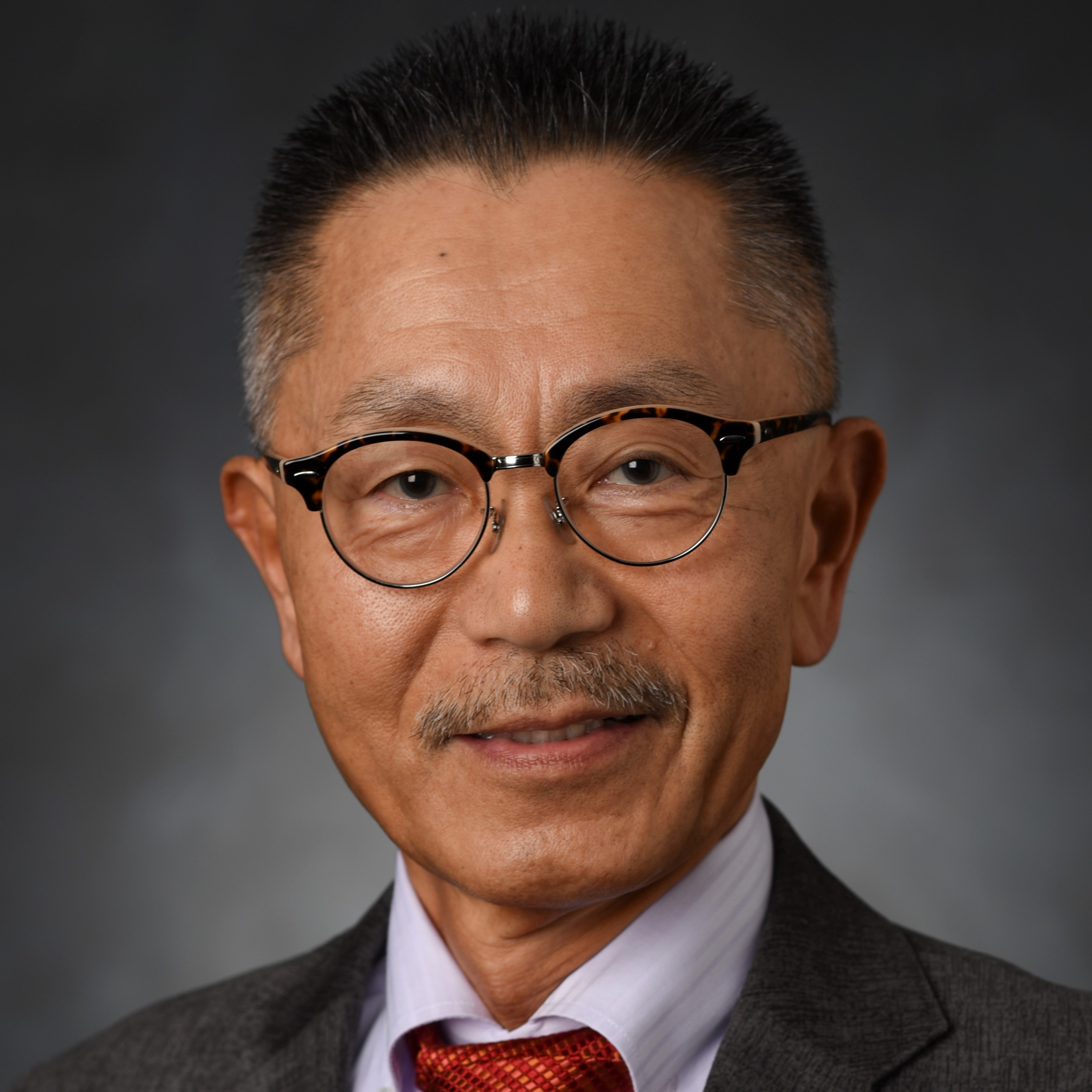 Prof. Dr. Kenji Uchino