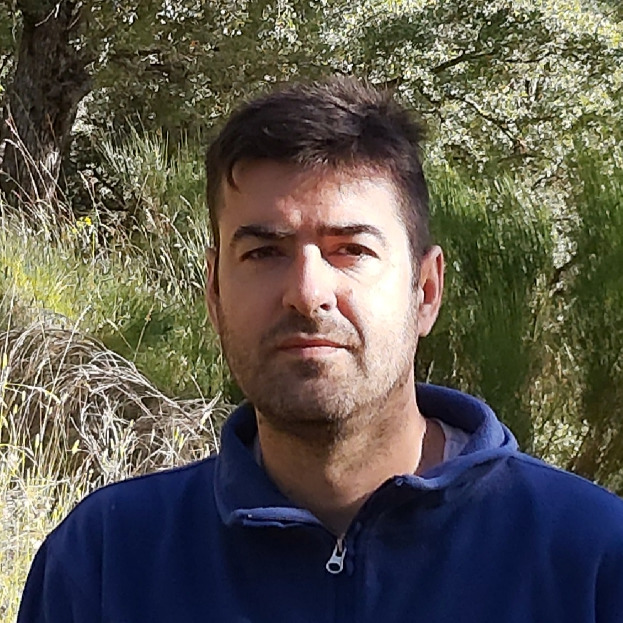 Dr. Manuel Esteban Lucas Borja