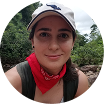Dr. Amanda Cardoso