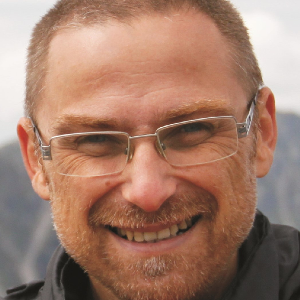 Dr. Stefan Janecek