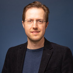 Dr. Stan Brouns