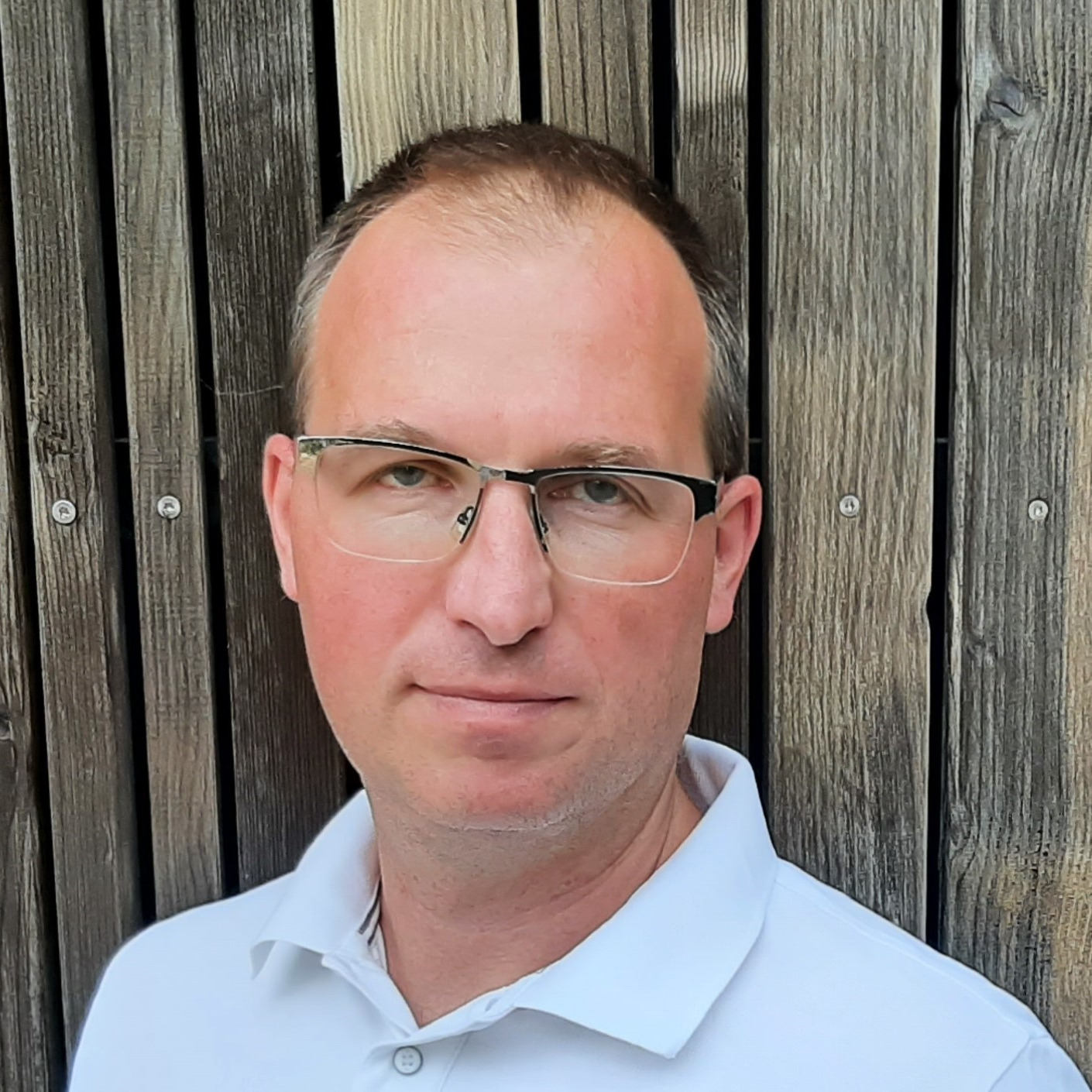 Dr. Boštjan Lesar