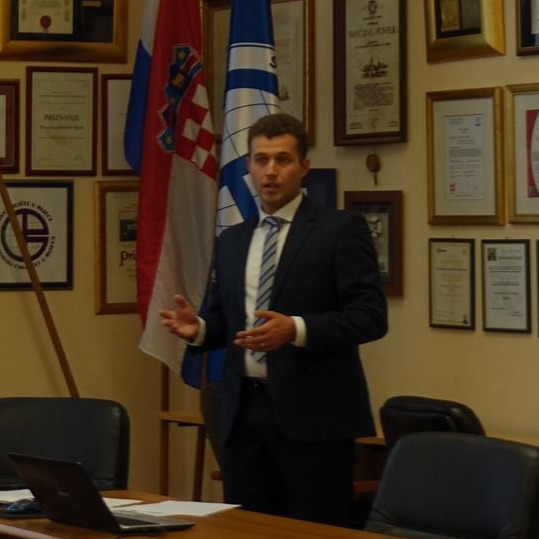 Dr. Mladen Jardas