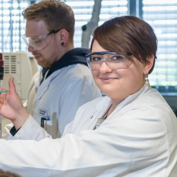 Dr. Anna Junker