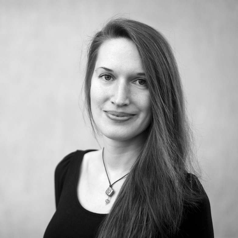 Dr. Eva Hauthal