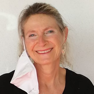 Dr. Sonia Longhi