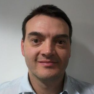 Dr. Carlos Fernandez