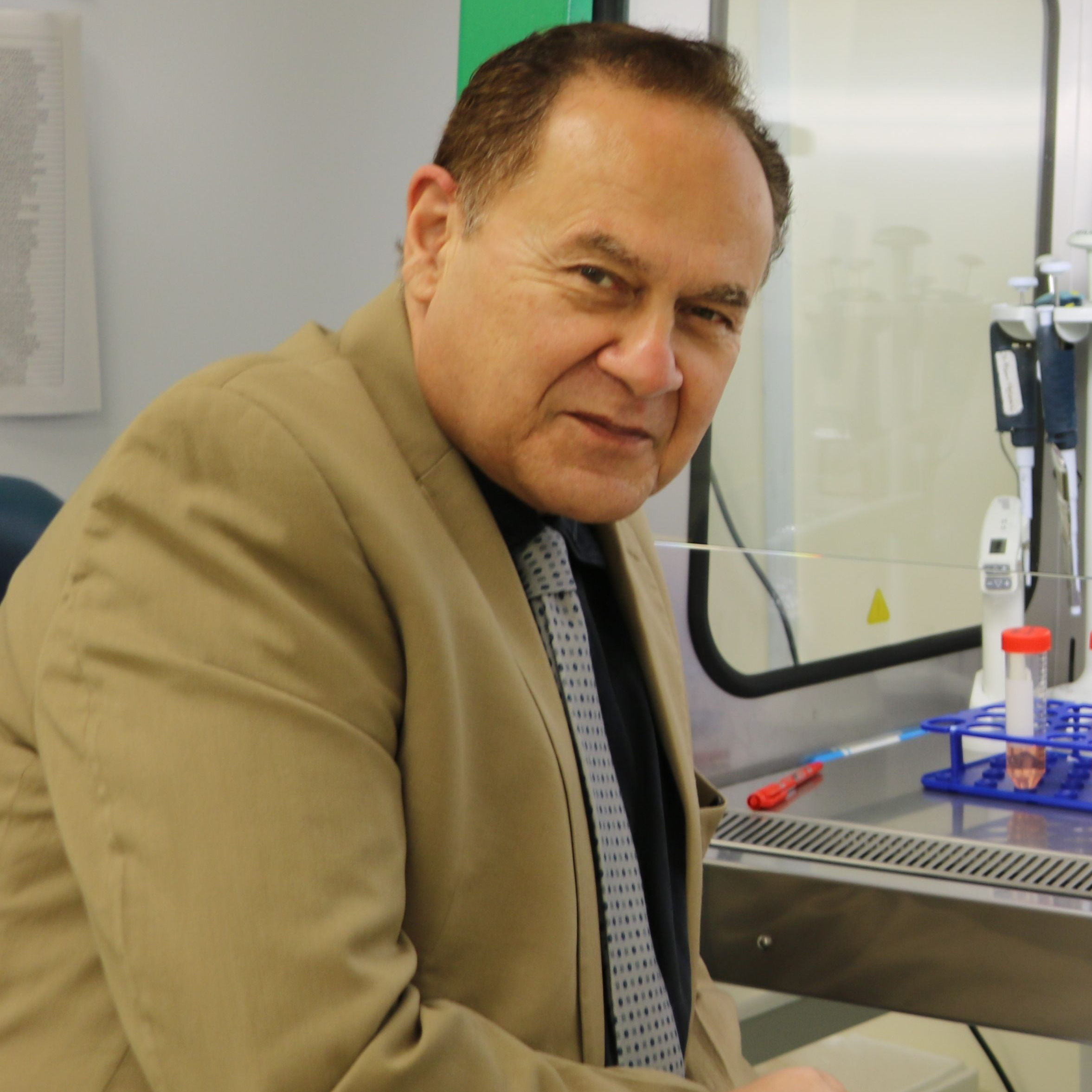 Prof. Dr. Azzam Maghazachi