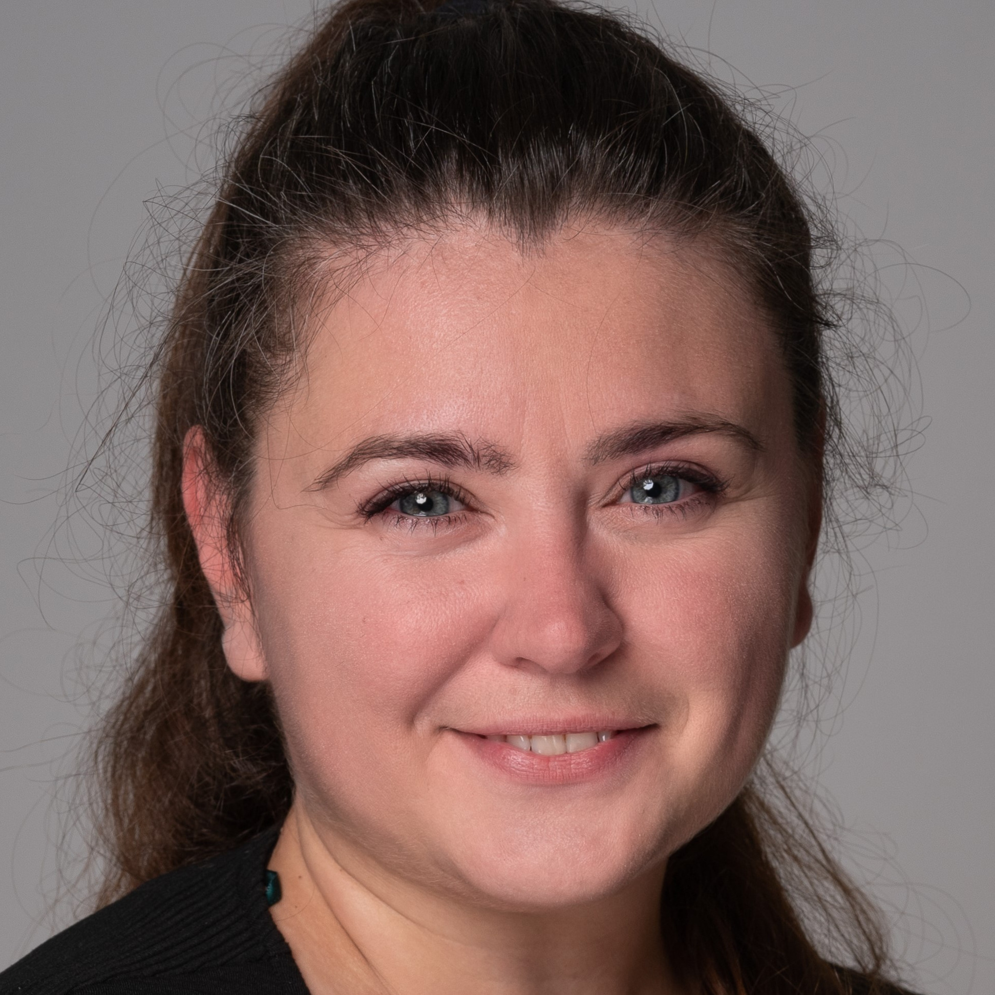 Dr. Ioana Craciun