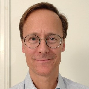 Dr. Mathias Sundgren