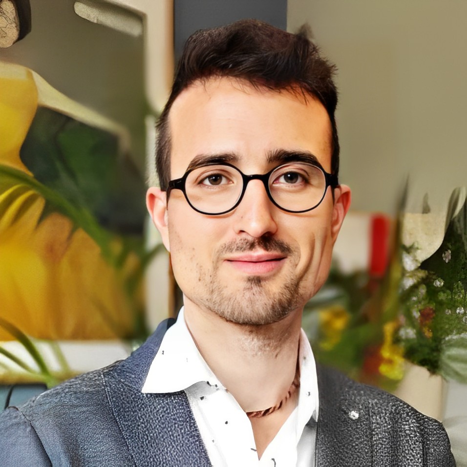 Dr. Marc Parrilla