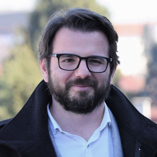 Dr. Nikola Tasić