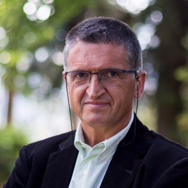 Dr. Pedro Revilla