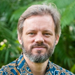Dr. Vincent Gitz