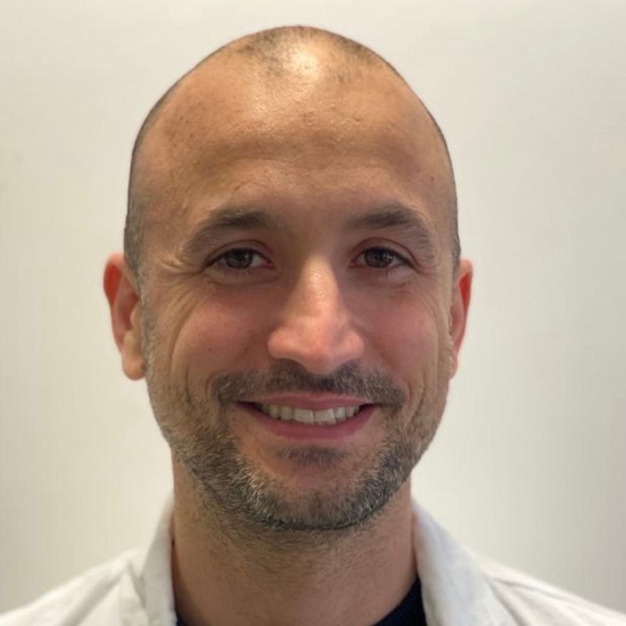 Dr. Mauro Commisso