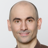 Dr. Tobias Robert