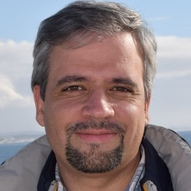 Dr. Luis R. Vieira